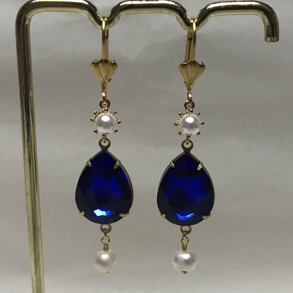 Moiraine’s Teardrop Sapphire & Pearl Earrings Wheel of Time Handmade Replicas - Picture 8 of 16